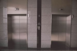 ascenseur d'immeuble